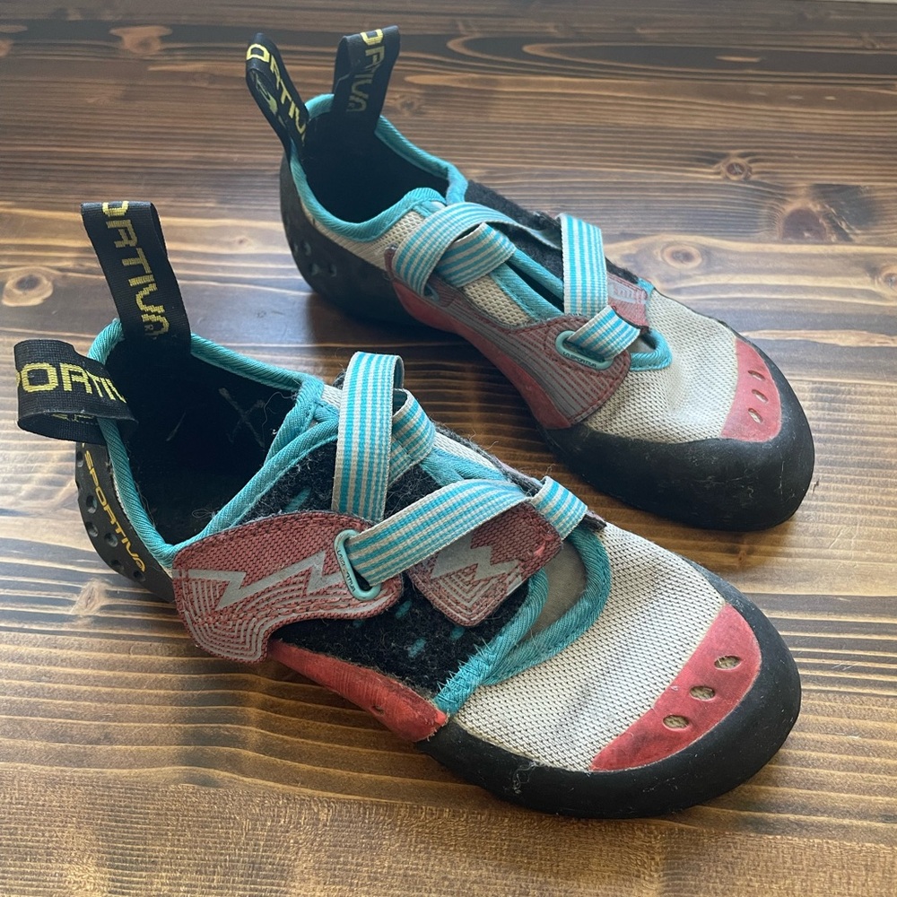 La Sportiva Women's Oxygym 100WC Climbing Shoes Boulder Coral Turquoise Sz 6.5